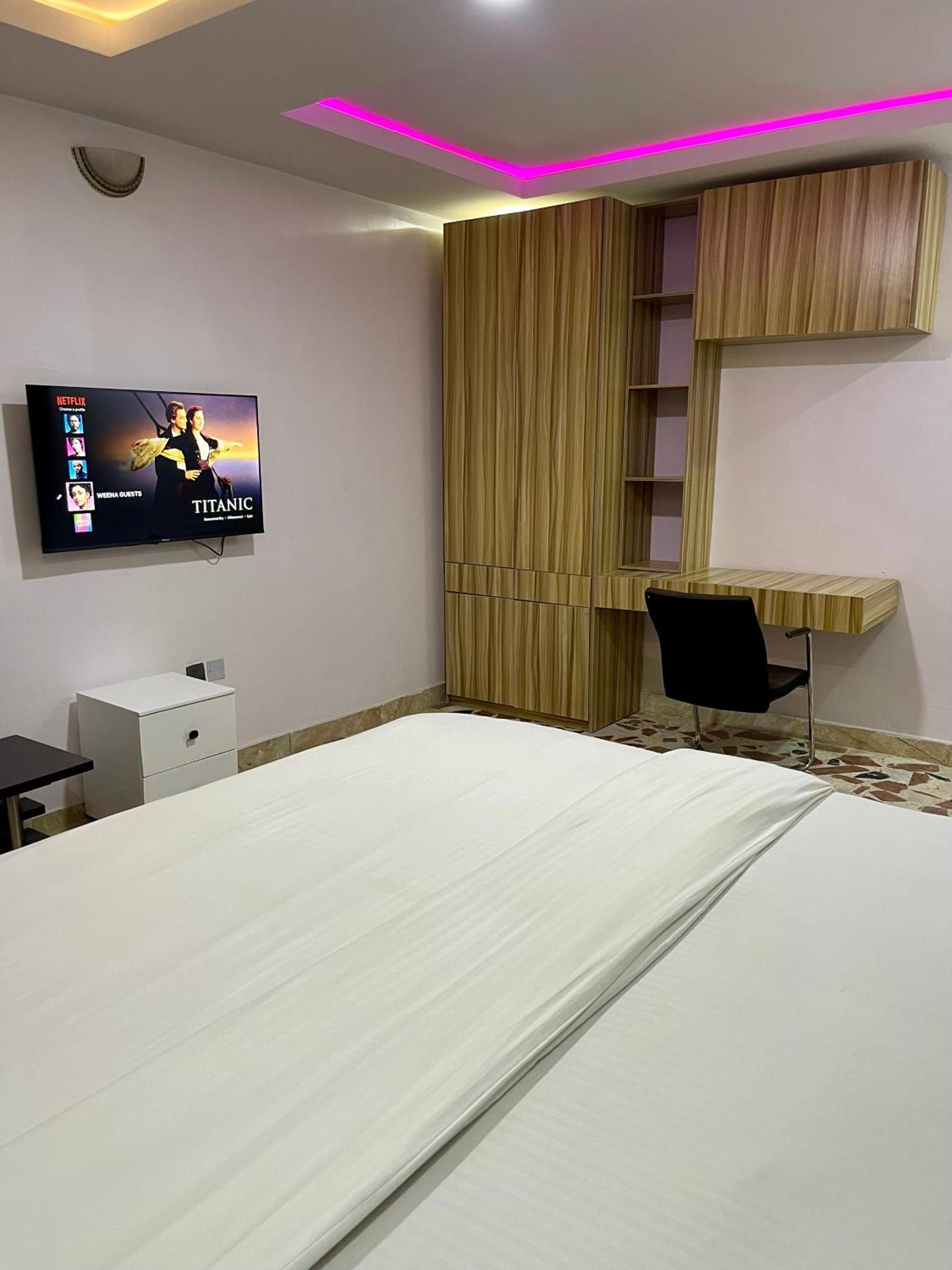Weena Hotel & Resort ラゴス エクステリア 写真