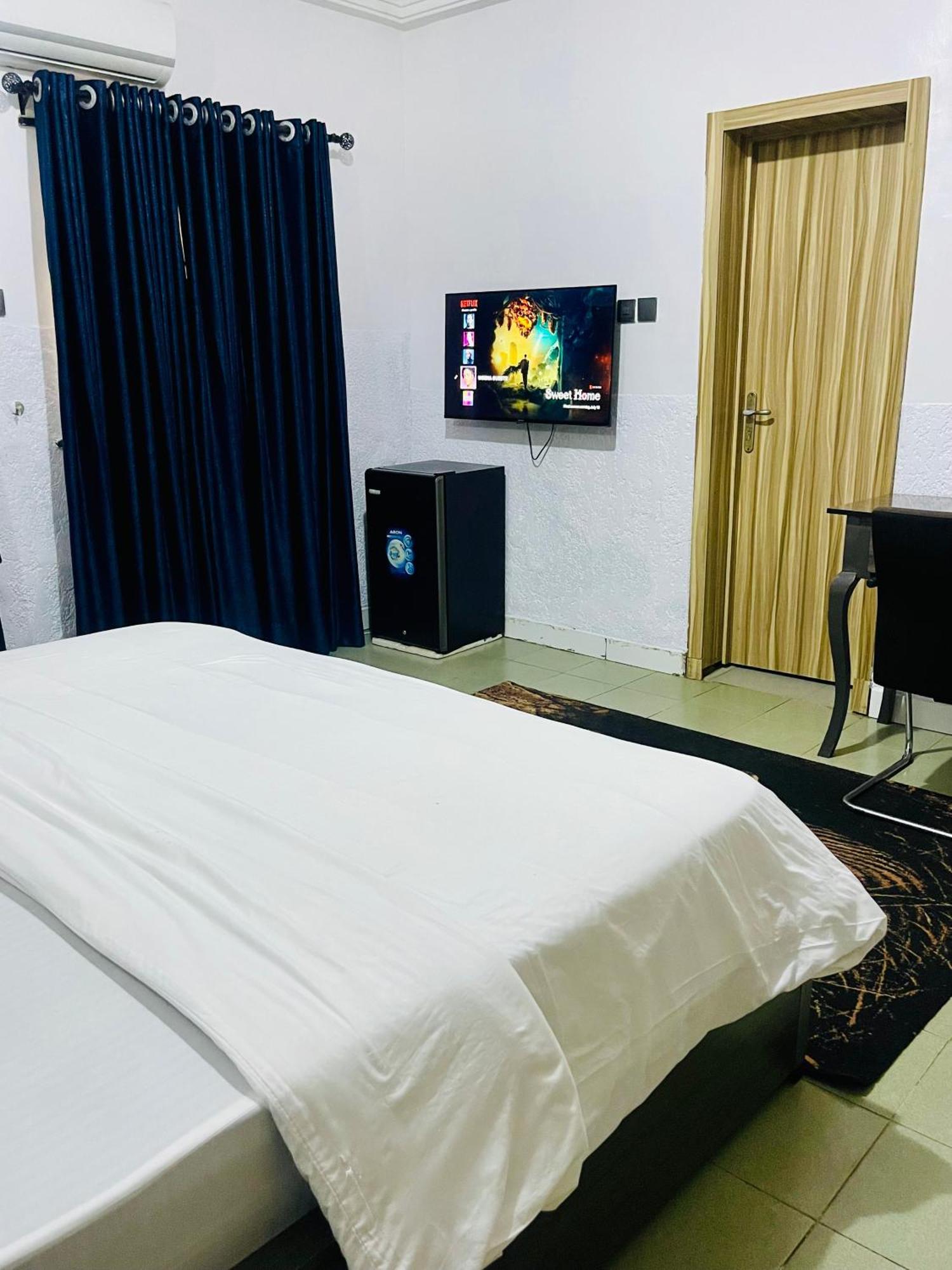 Weena Hotel & Resort ラゴス エクステリア 写真